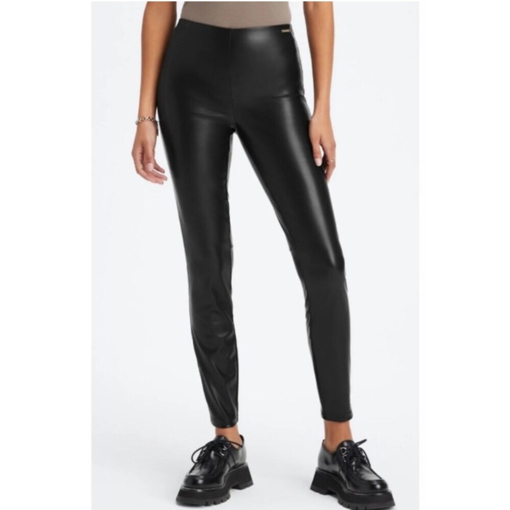 Fabletics vegan faux leather black leggings pants— stretchy waistband